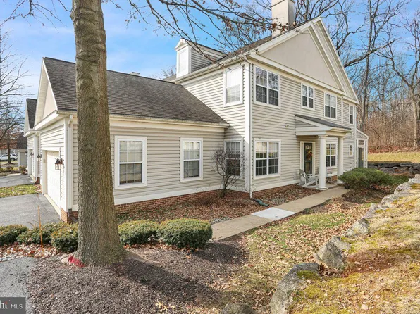413 Oak Hill Ln, Wyomissing, PA 19610