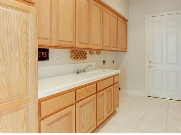 4th image of 38437 Woodcrest Dr