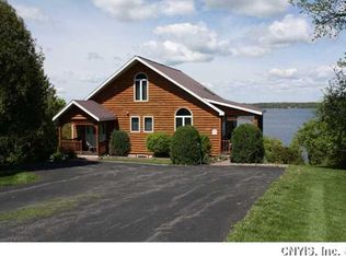 169 River Ledge Rd, Hammond, NY 13646