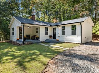 2616 Paradise Valley Rd, Cleveland, GA 30528