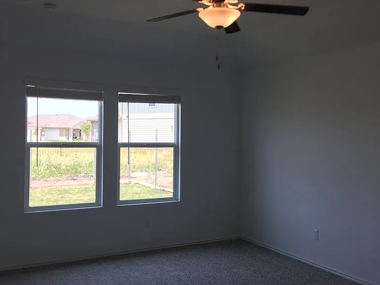 306 Montego St — Photo 16