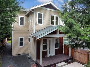 8229 NE 166th St, Kenmore, WA 98028