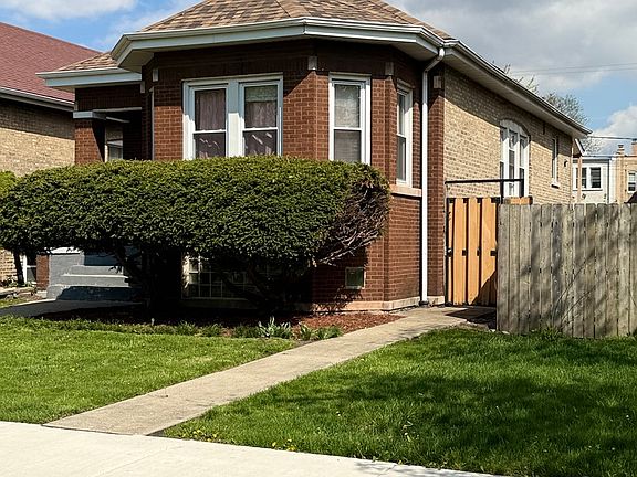 2nd image of 4722 W Altgeld St