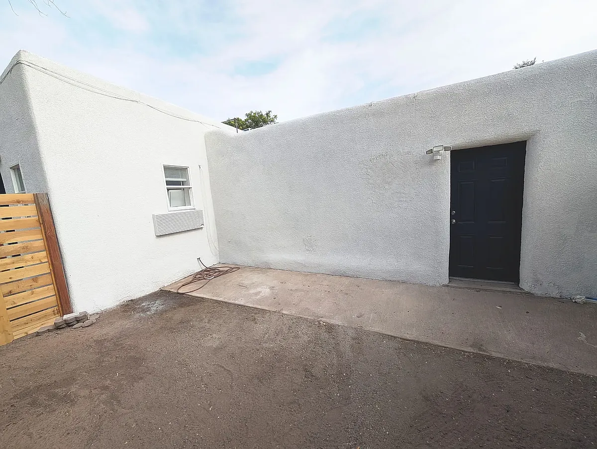 Building Photo - 1203 Barelas Rd SW #C