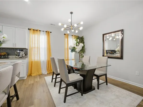977 Hillpoint Rd, Suffolk, VA 23434