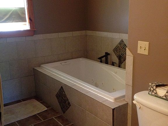 master bath whirlpool tub