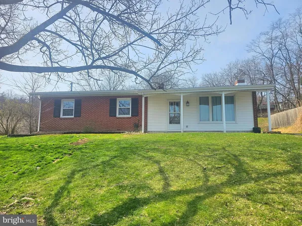 116 Pleasant View Ter, New Cumberland, PA 17070