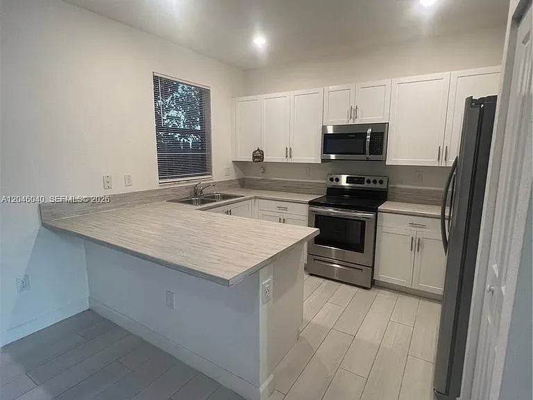 21447 NE 2nd Pl — Photo 11