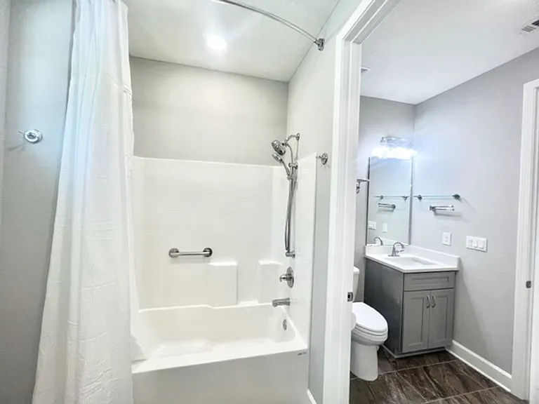 213 Allen St — Photo 21