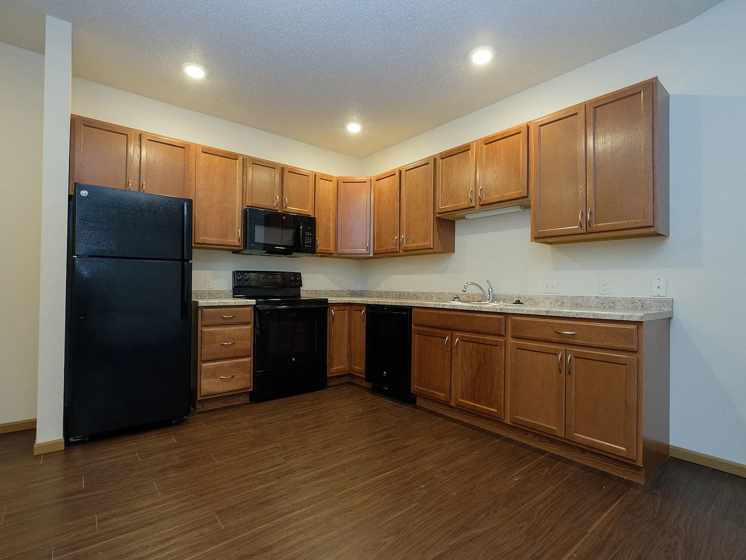 North Sky Apartment Community — Photo 3