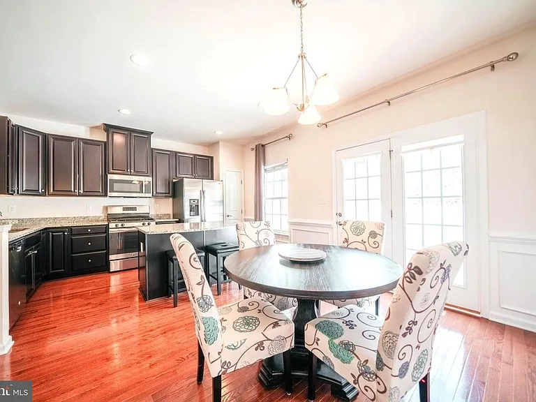 2111 Elm Tree Knl — Photo 8