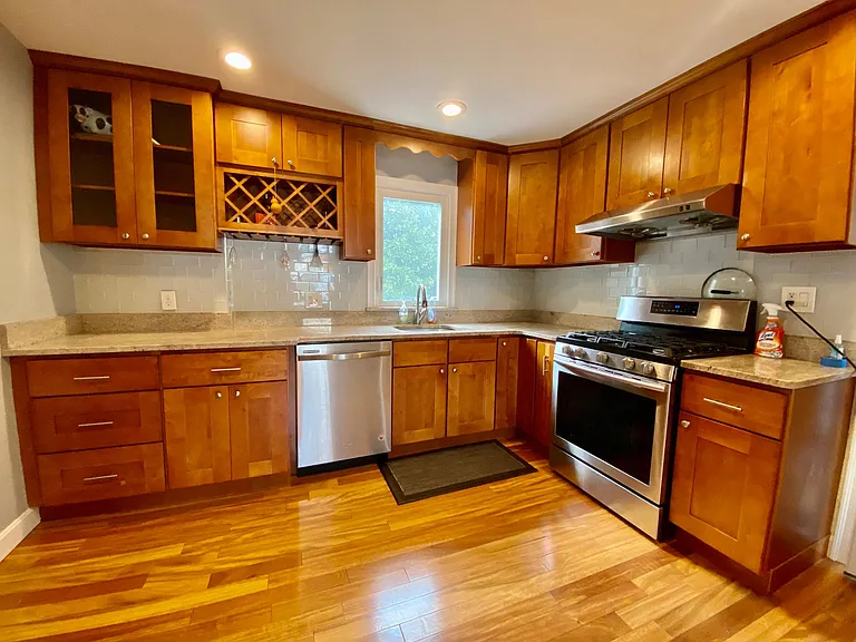 183 Granite Ave — Photo 1