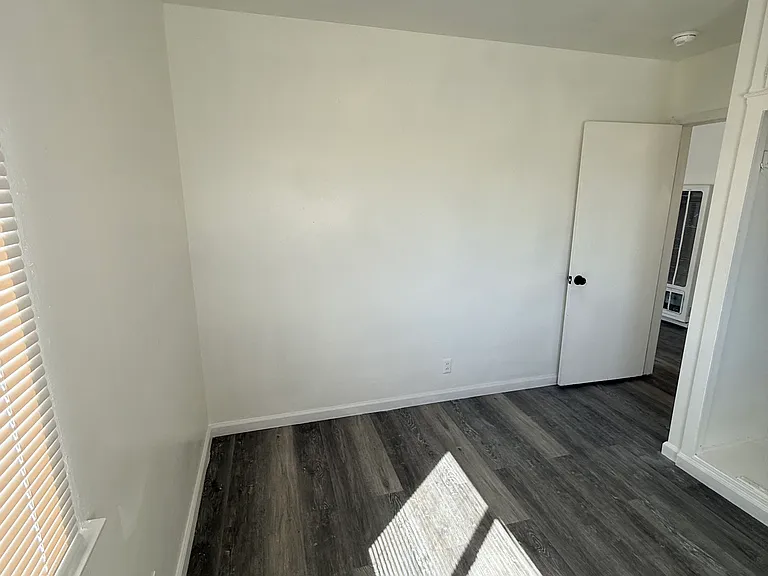 927 W Gage Ave #1 — Photo 8