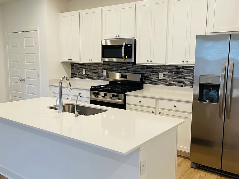 17295 Gibson Dr — Photo 12