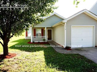 1472 Summer Coach Dr, Charlotte, NC 28216