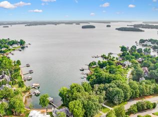 18917 Mountainview Dr, Cornelius, NC 28031