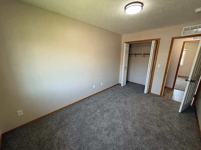 925 S Newcomb Ave #18 — Photo 5