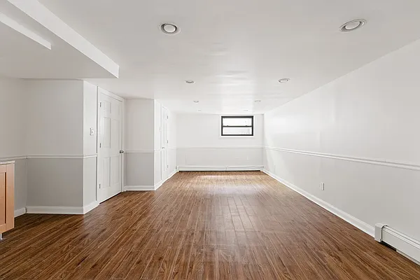 Rented by Compass | media 14