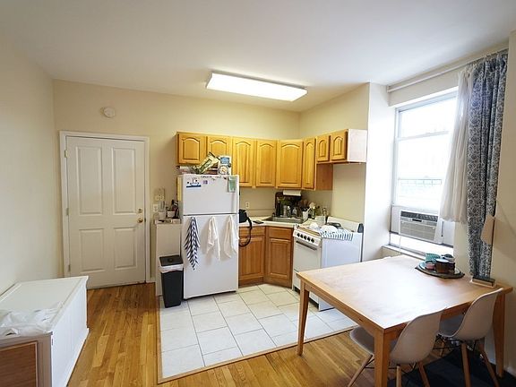 5th image of 290 19th St #1D