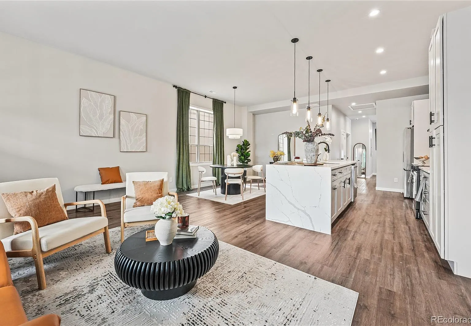 3 bed, 2.0 bath, 1577 sqft, $3,500 — Photo 3
