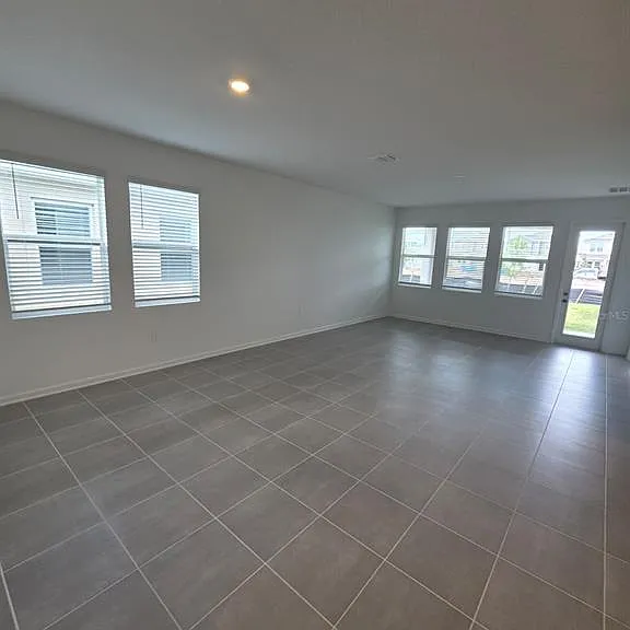 5637 Nina Way — Photo 16