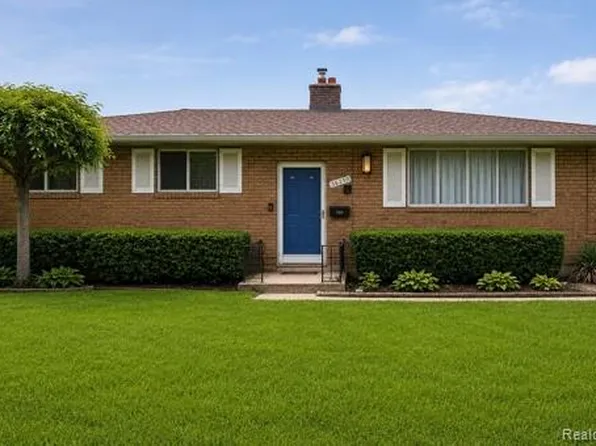 36250 Woodingham St, Clinton Township, MI 48035