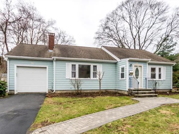 136 Greenwood Ln, Waltham, MA 02451