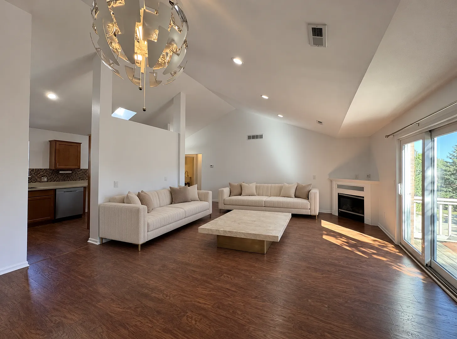 2 bed, 1540 sqft, $1,800 — Photo 1