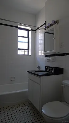 Rented by Oxford Property Group | media 12