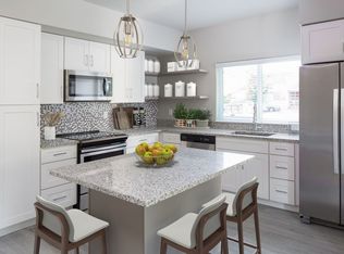 Walk to Armature Works! Brand New Boutique Apartments with Garage, Tampa, FL 33602