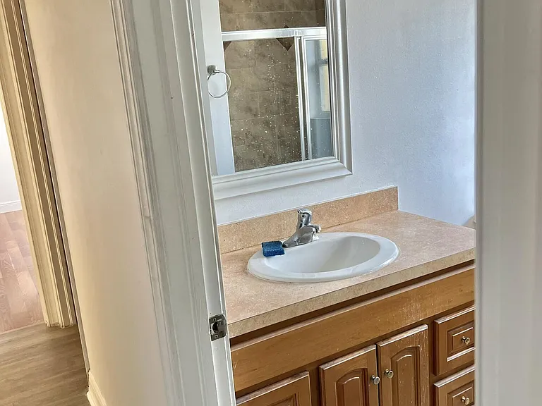 120 SW Grimaldo Ter — Photo 5