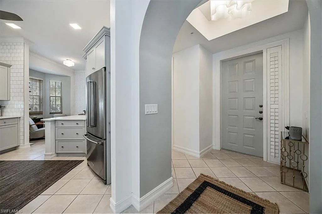 3 bed, 2.5 bath, 1831 sqft, $14,000 — Photo 2