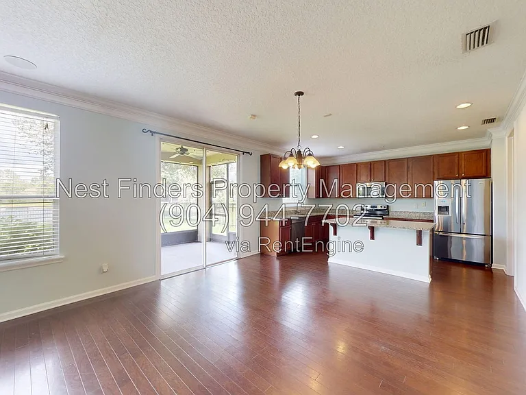 112 Woodfield Ln — Photo 5