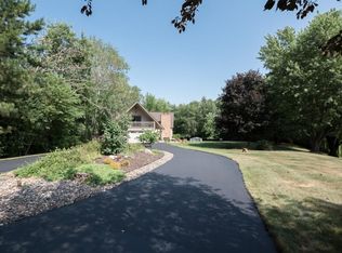 10379 Akron Ave, Inver Grove Heights, MN 55077