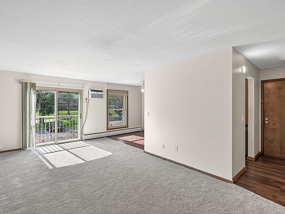 2nd image of 921 11th Ave S APT 5