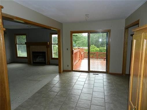 4th image of 25705 W 249th Ter