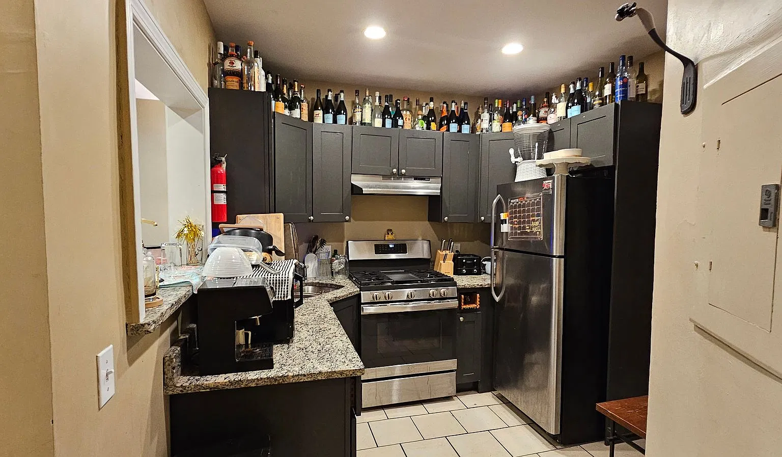 $500 Rebate Upon Closing! Luxury Apt. Near BU Campus. Ht/HW Included. — Photo 3