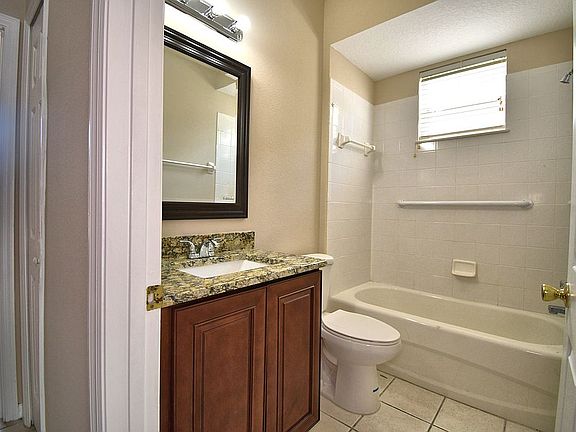 4th image of 12969 Entrada Dr