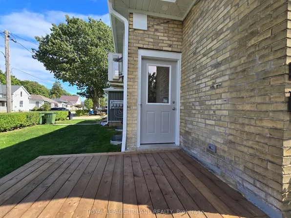 245 Ross St #1, Saint Thomas, ON N5R 3Y7