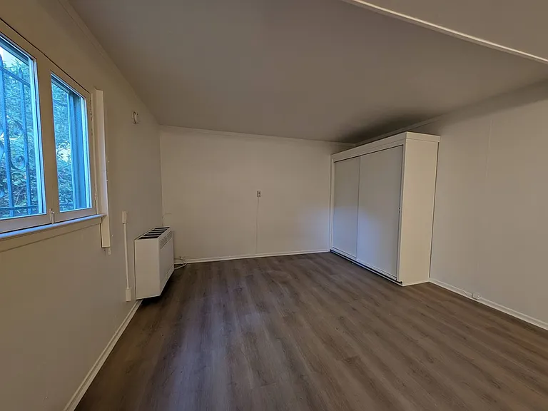 4221 Duquesne Ave — Photo 5