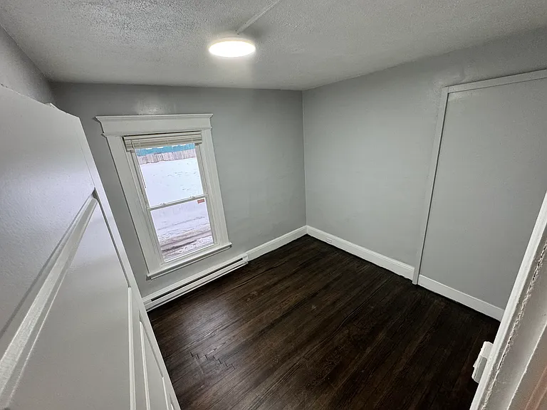 325 Richmond Ave #B1 — Photo 5
