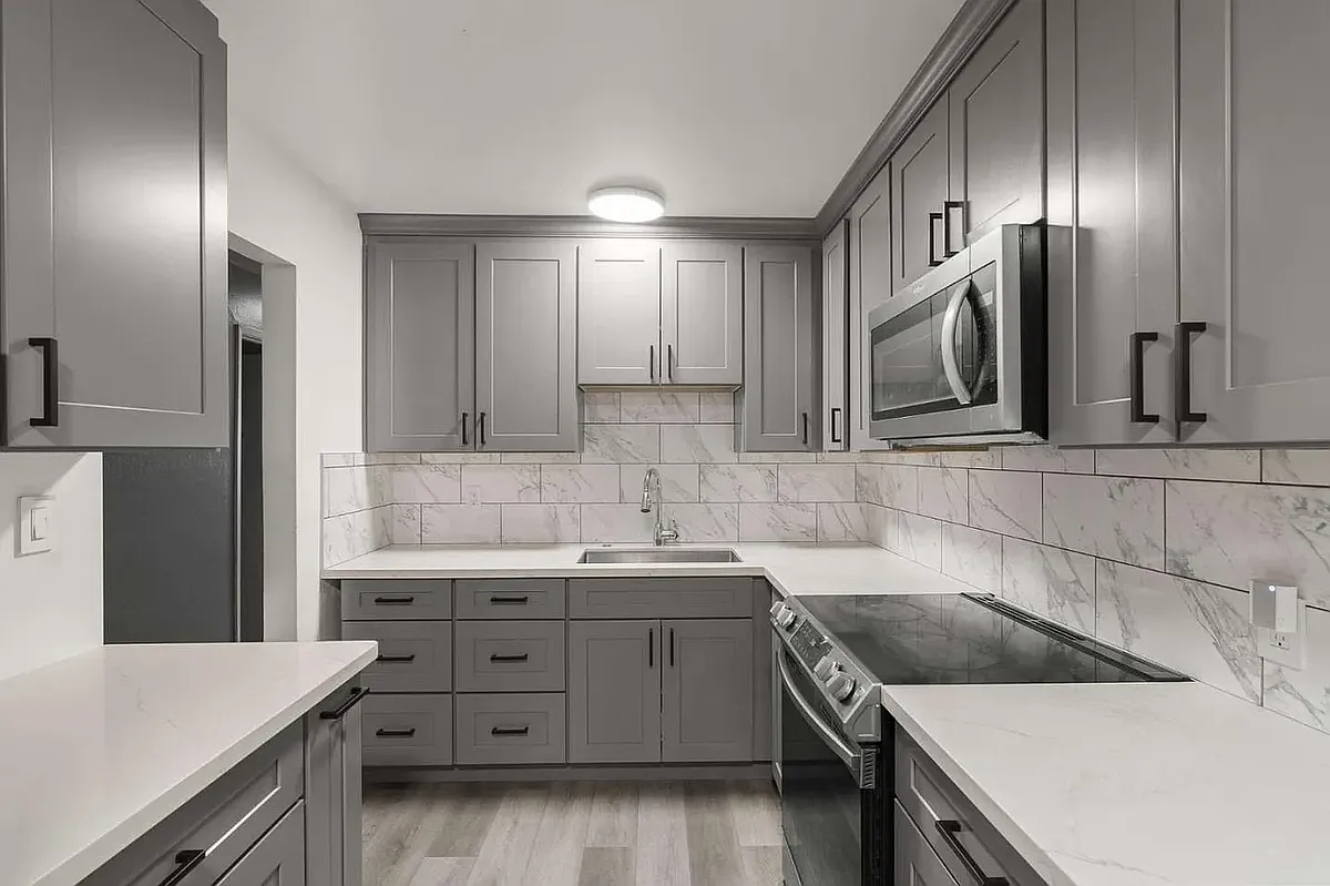 Building Photo - 169 Alexander Ave #1