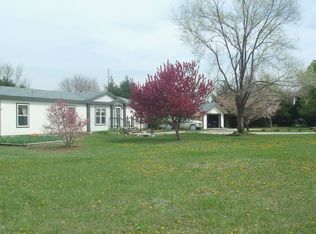 2926 Nelsons Lndg, Manhattan, KS 66502