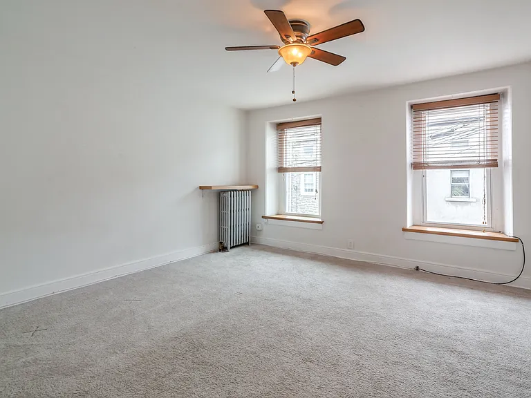 129 Krams Ave — Photo 19