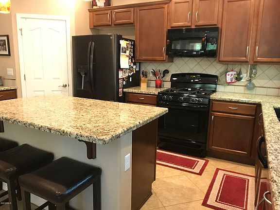 4th image of 3814 E Glacier Pl