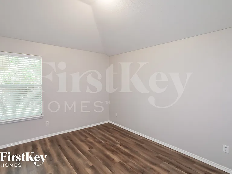 6908 Edgefield Dr — Photo 13