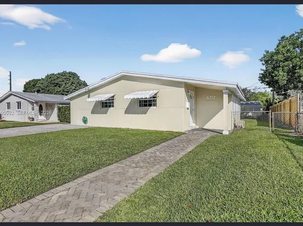 6717 Farragut St, Hollywood, FL 33024