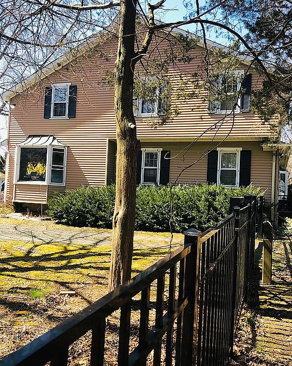 1st image of 125 Dugan Ln