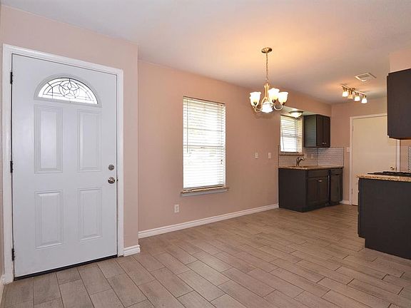 2nd image of 905 Meadow Mead Dr