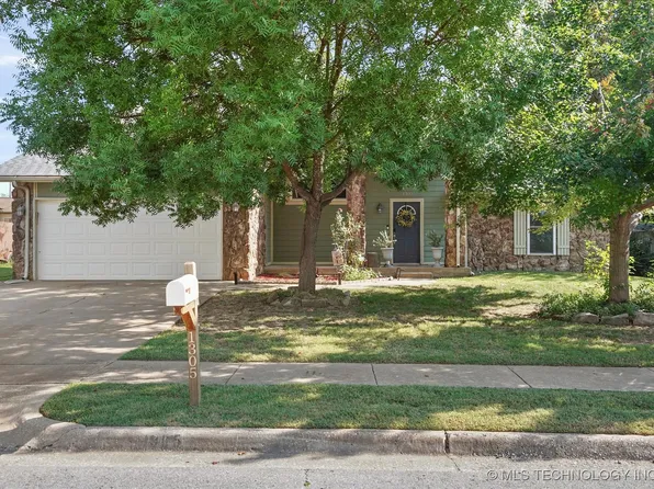 1305 N Hickory Ct, Broken Arrow, OK 74012